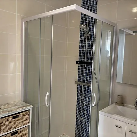 Centre T3 Lumineux 4 Pers A 400m De La - Fr-1-738-53 * Royan