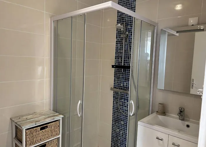 Centre T3 Lumineux 4 Pers A 400m De La - Fr-1-738-53 * Royan